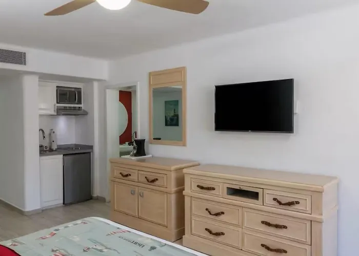 Awesome Jr Studio In Cabo En Marina Fiesta Appart hôtel